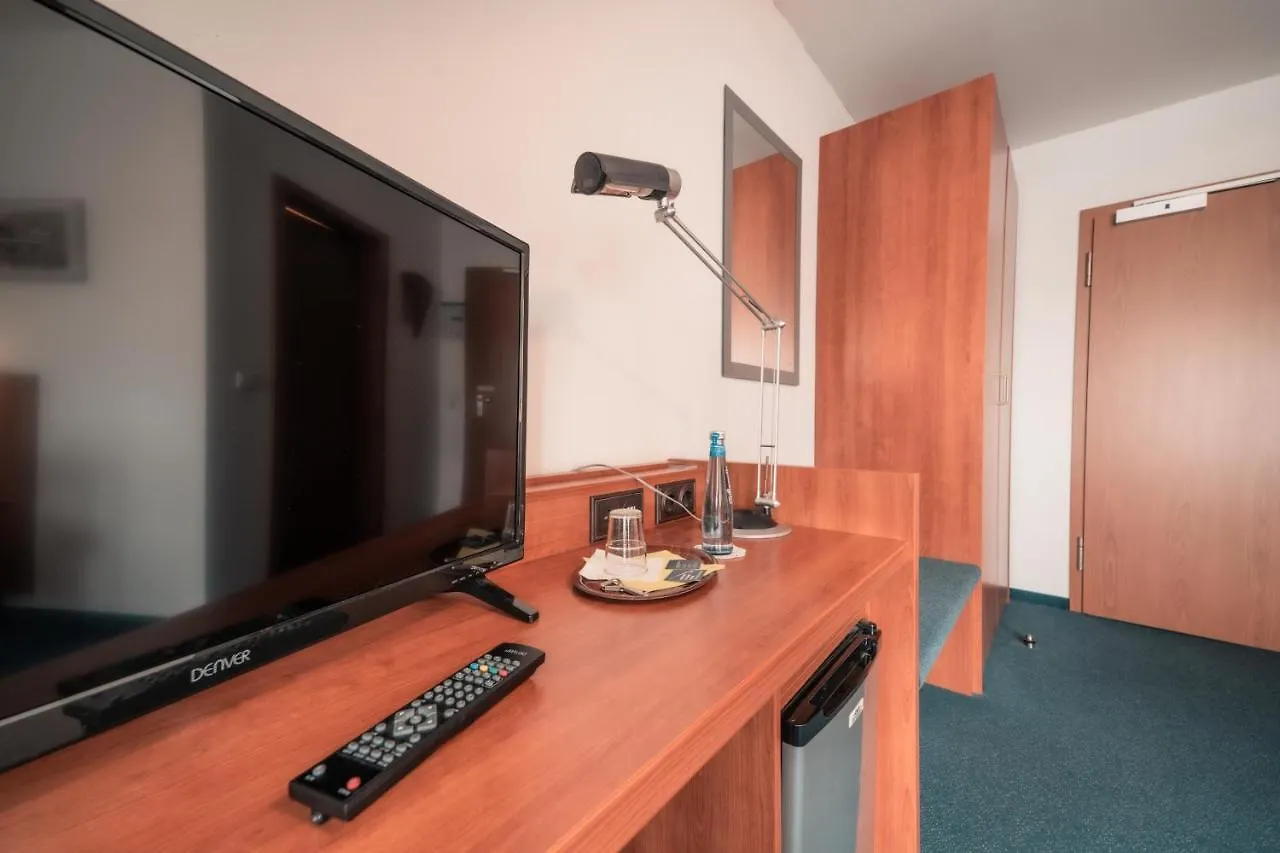 *** Bed & Breakfast Airport Lounge Hotel Duesseldorf Germania